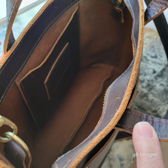 Portland Leather Medium Crossbody Tote w/Zipper, Grizzly - Picture 4 of 9